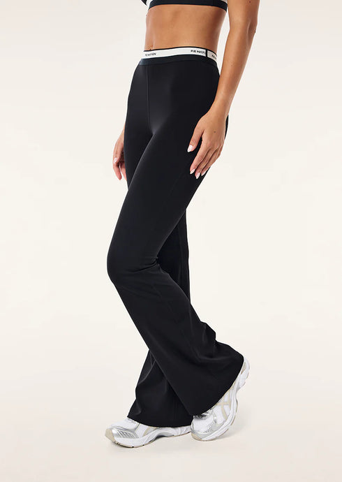 Avant Flare Legging Black / Whisper White / PE Nation