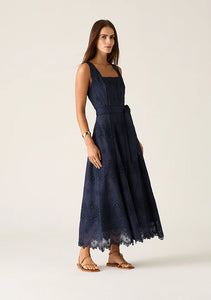 Mariana Embroidery Midi Dress | MOS