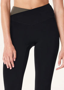 Wander Full Length Legging, Black and Tarmac | PE Nation